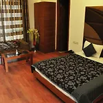 Hari\'S Court Inns & Hotels