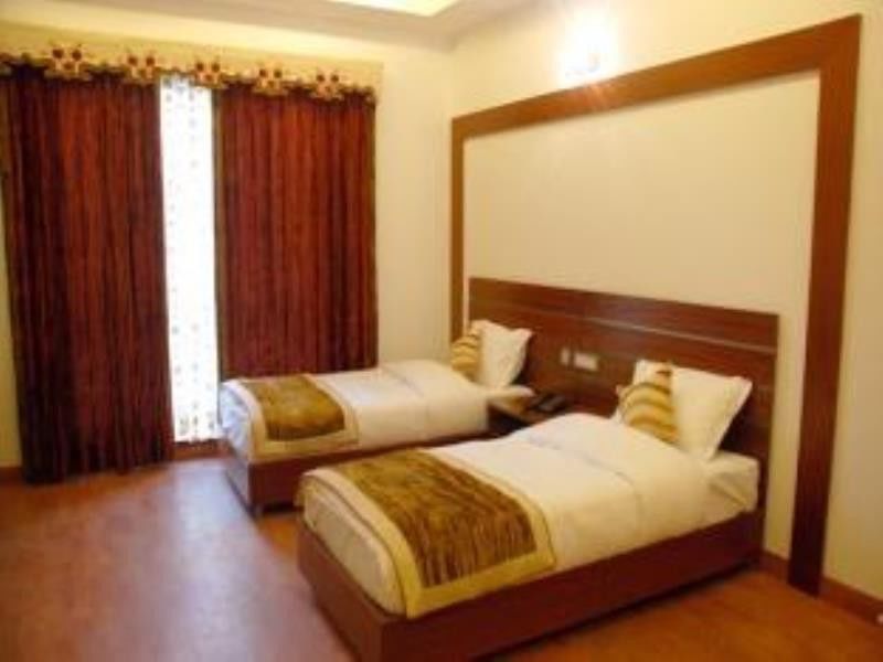 Hari's Court & 3* New Delhi
