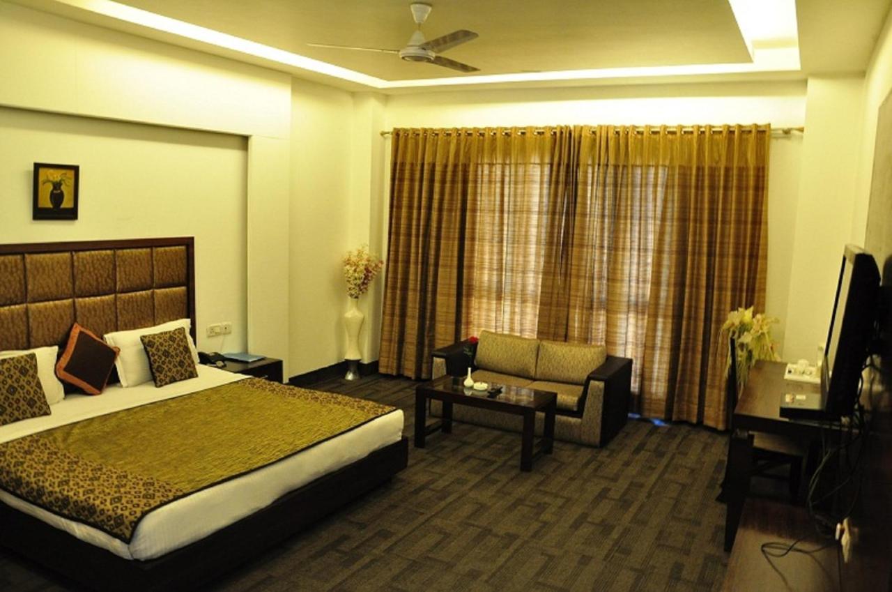 Hari's Court & Hotel New Delhi