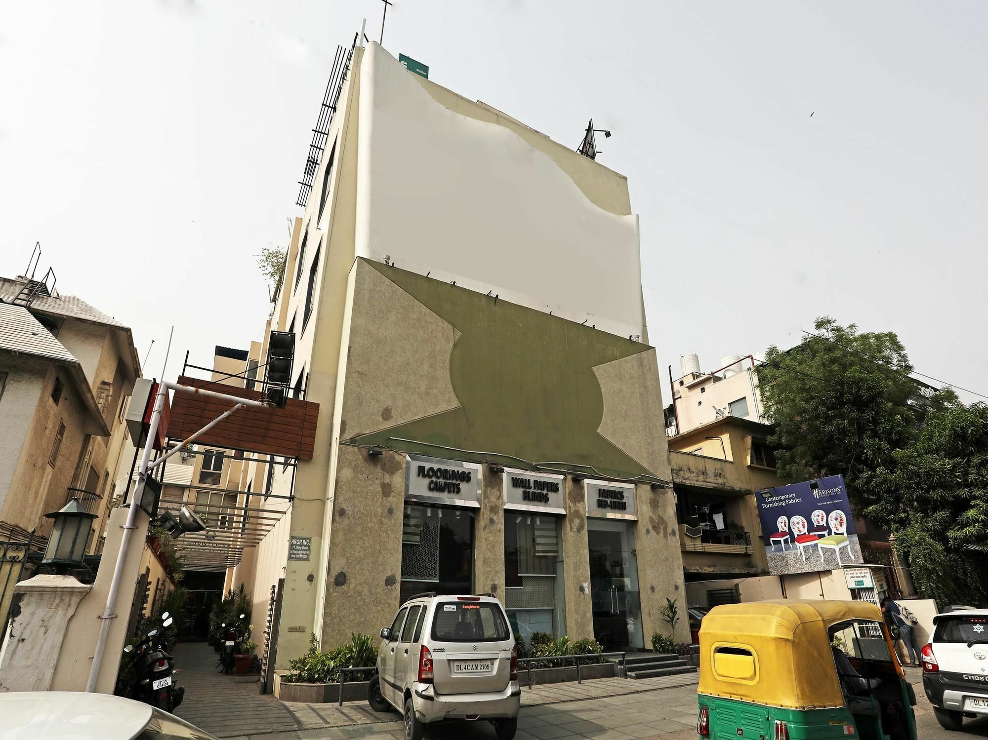 Hari's Court & Hotel New Delhi